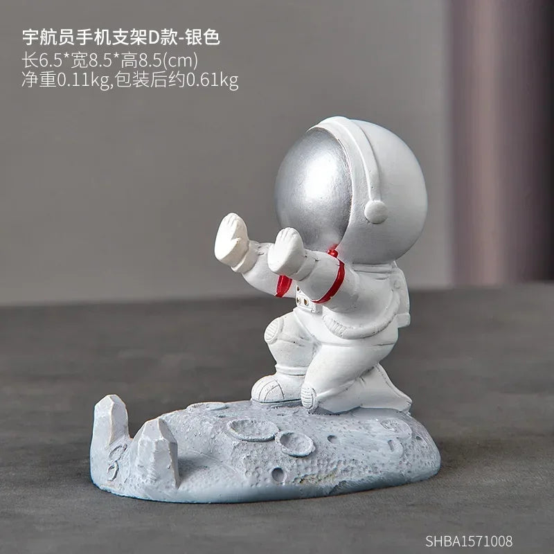 Nordic Astronaut Phone Holder – Resin Space-Themed Desk Ornament for Office & Home - Image 7