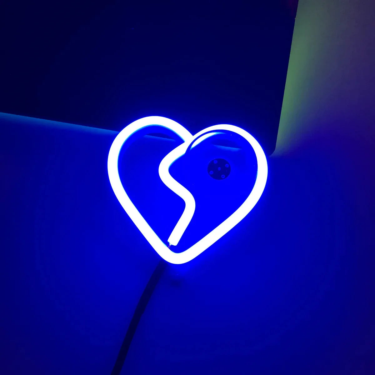 Car Interior Decorative Ambient Light – Heart-Shaped Neon LED Atmosphere Lamp for Windows - Image 9